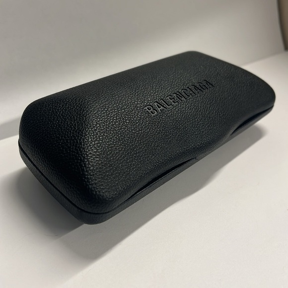 Balenciaga Hardshell Large Black Sunglasses Case main image 6